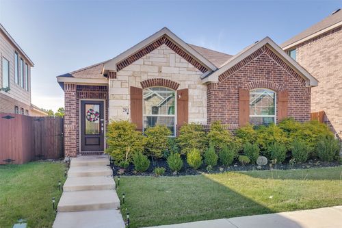 2911 S Griffin Ln, Forney, TX, 75126-3533 | Card Image