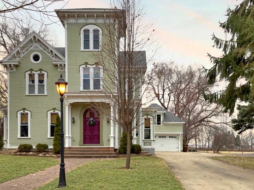 629 E Locust St, LANARK, IL, 61046-1129 | Card Image