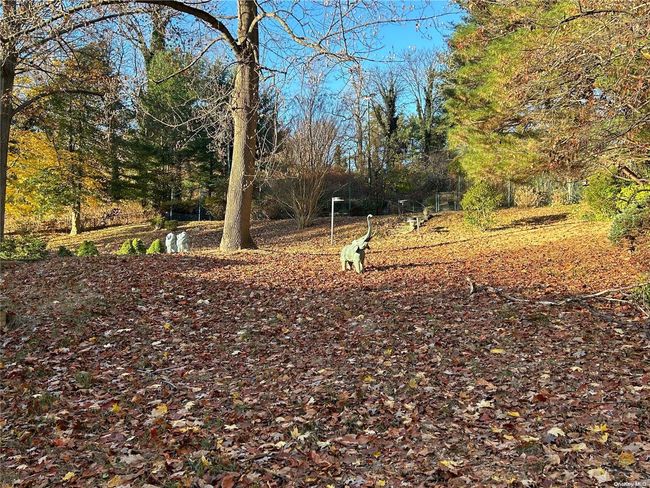PROPERTY SHOWING TENNIS COURT | Image 14
