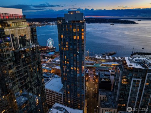3703-121 Stewart St, Seattle, WA, 98101-1136 | Card Image