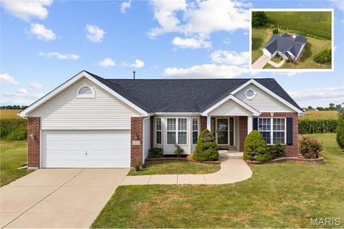601 Wild Horse Creek Dr, Fairview Heights, IL, 62208-2048 | Card Image