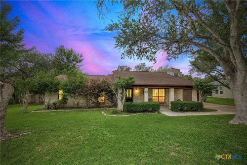 150 Oak Creek Cir, Luling, TX, 78648-4824 | Card Image