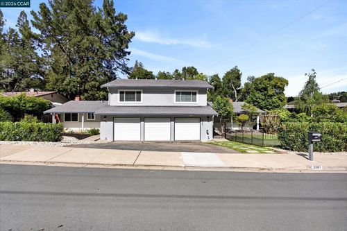 2083 Donald Dr, Moraga, CA, 94556-1401 | Card Image