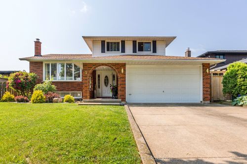 5 Woodgarden Crt, Saint Catharines, ON, L2M7C9 | Card Image