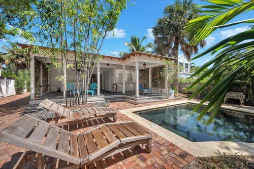 320 Monroe Drive, West Palm Beach, FL, 33405 | Card Image