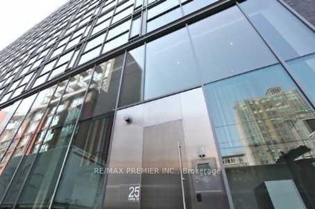909 - 25 Oxley St, Condo with 1 bedrooms, 1 bathrooms and 1 parking in Toronto ON | Image 2