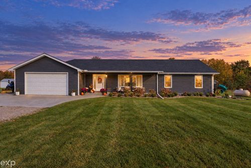 8072 Ravenswood Rd, Wales, MI, 48027-3211 | Card Image