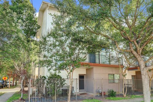 2202 Bastrop St, Houston, TX, 77003-5916 | Card Image