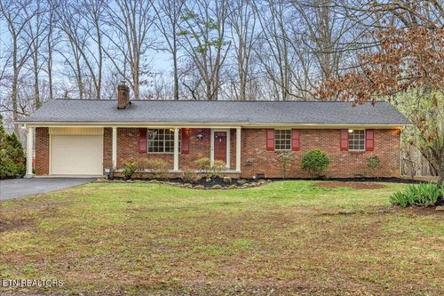 861 Forest Heights Cir, Lenoir City, TN, 37772-5317 | Card Image