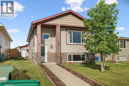 708 Mount Sundance Lane W, Lethbridge, AB, T1J0T3 | Card Image