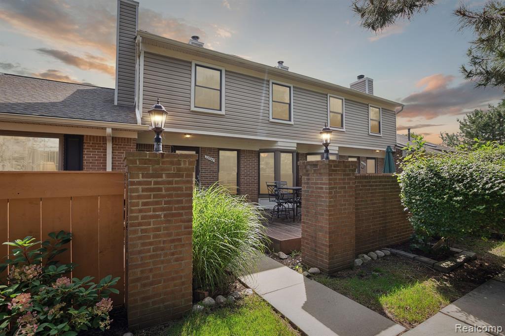 Edgewater , Novi, MI 48375
