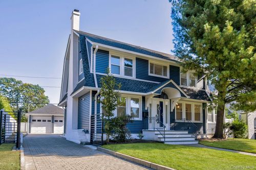 60 Long Dr, Hempstead, NY, 11550-4708 | Card Image