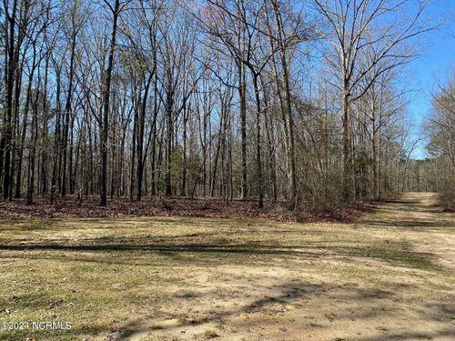 149 Winner Circle Ln, Carthage, NC, 28327-7145 | Card Image