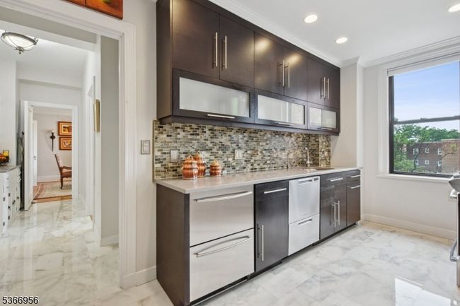 APT-6B - 375 Mount Prospect Ave, Townhouse with 3 bedrooms, 2 bathrooms and null parking in Newark NJ | Image 11