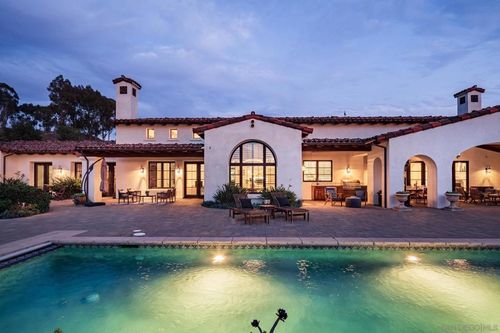 7576 Northern Lgts, San Diego, CA, 92127-3800 | Card Image