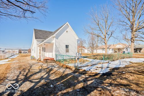512 N 13th St, Elwood, IN, 46036-1210 | Card Image