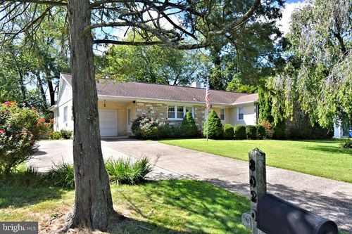 3020 Old Welsh Rd, WILLOW GROVE, PA, 19090-3825 | Card Image