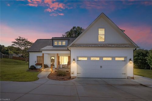 3806 Se School Rd, Greensboro, NC, 27406-9777 | Card Image