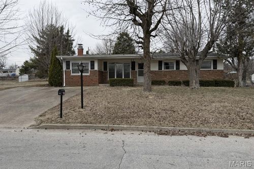 76 Ruth Dr, Saint Charles, MO, 63301-3116 | Card Image