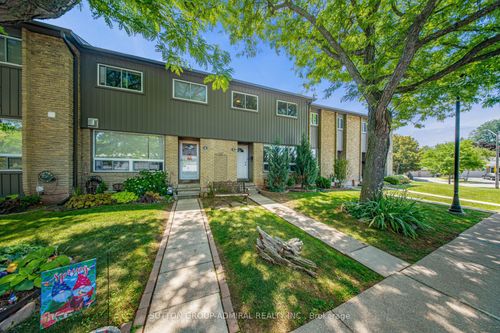3-1517 Elm Rd, Oakville, ON, L6H1W3 | Card Image