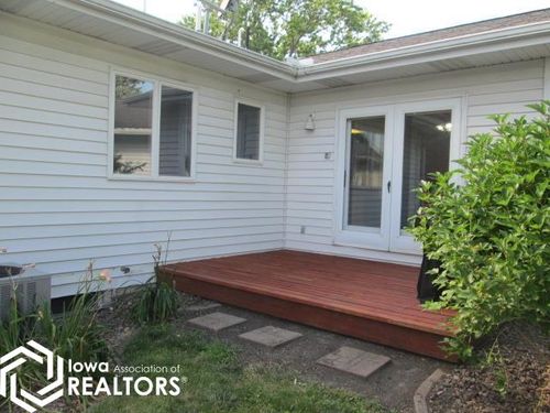 319 1st St Ne, Clarion, IA, 50525-1419 | Card Image