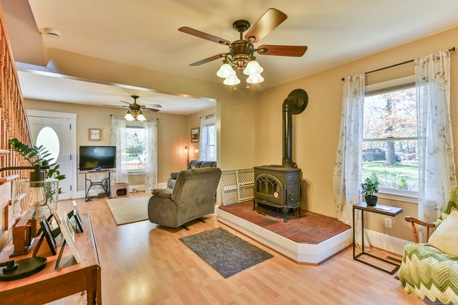 35 Walker Rd, House other with 3 bedrooms, 2 bathrooms and 4 parking in Quinebaug CT | Image 28