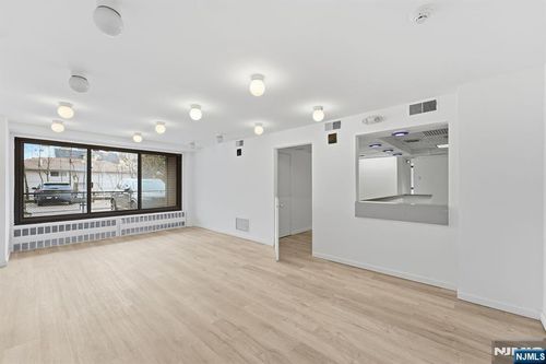 90 Prospect Ave, Hackensack, NJ, 07601-1909 | Card Image