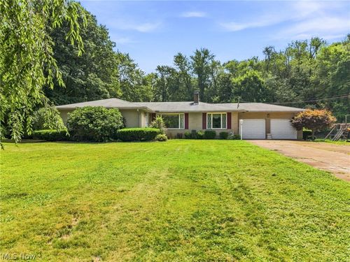 1129 Oak Tree Rd, Akron, OH, 44320-1431 | Card Image