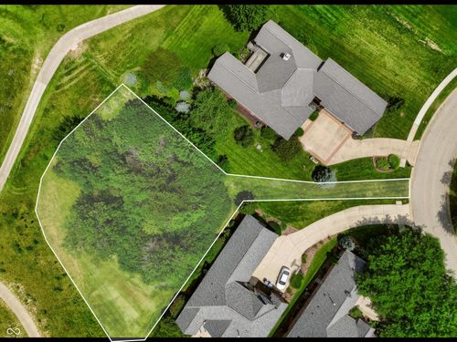 16473 Valhalla Dr, Noblesville, IN, 46060-7174 | Card Image