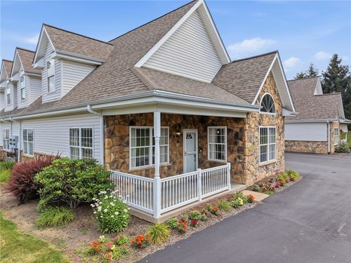121 Canter Ln, Gibsonia, PA, 15044-7810 | Card Image