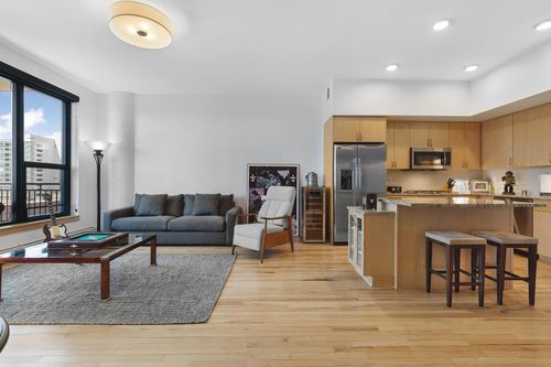 apt-1005-740 Portland Ave, Minneapolis, MN, 55415-3606 | Card Image