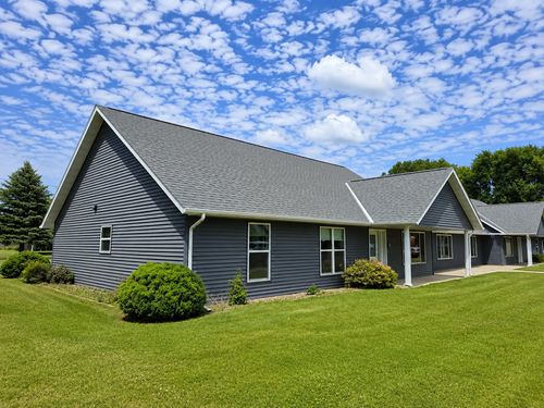 1806 E Lincoln Ave, Montevideo, MN, 56265-2424 | Card Image