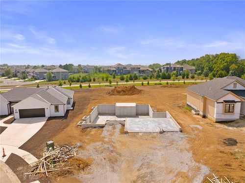 9069 Shady Bend Rd, Lenexa, KS, 66227-3021 | Card Image