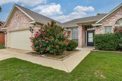 5673 Rockport Ln, Haltom City, TX, 76137-2120 | Card Image