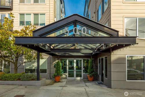211-500 Aloha St, Seattle, WA, 98109-3972 | Card Image
