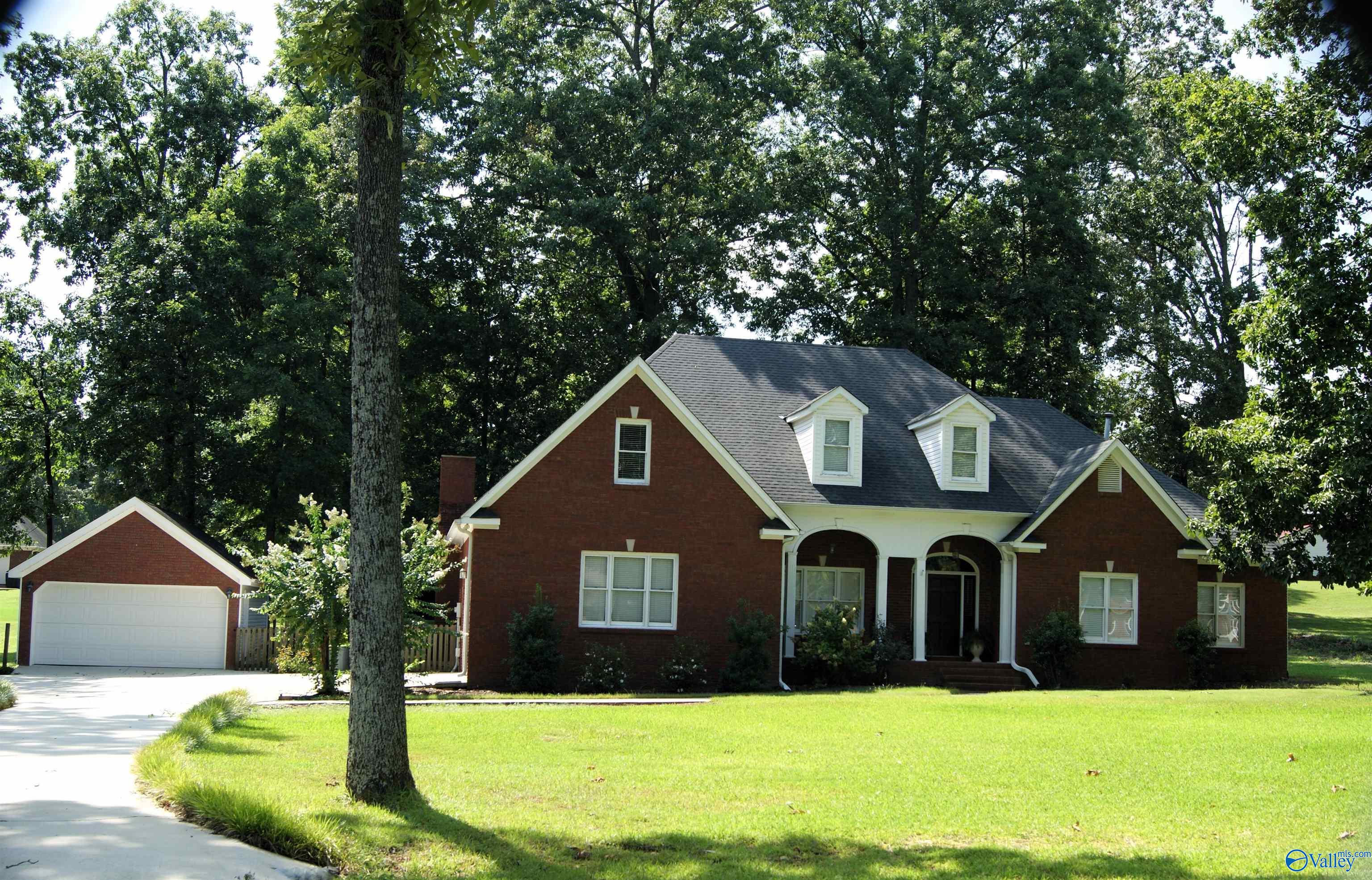 Golden Oak Dr, Trinity, AL 35673