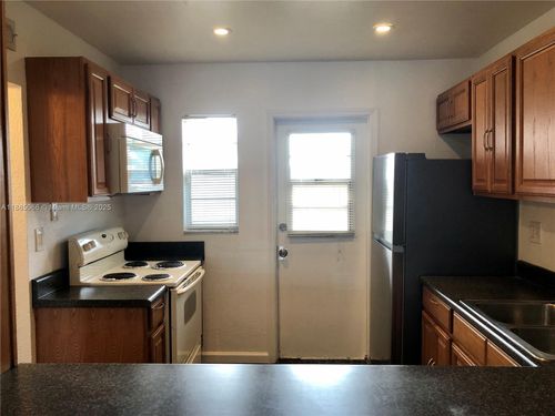 apt-304-8121 Sw 24th Ct, Davie, FL, 33324-5789 | Card Image