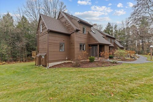 360 Acorn Ln, Shelburne, VT, 05482-6389 | Card Image