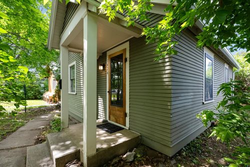1424 Defoe Street, Missoula, MT, 59802 | Card Image