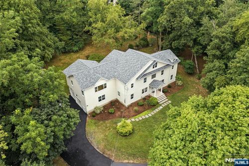 174 Upper Saddle River Road, Montvale, NJ, 07645 | Card Image
