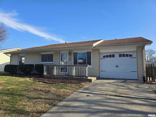 7705 Redbird Ln, Godfrey, IL, 62035-2353 | Card Image