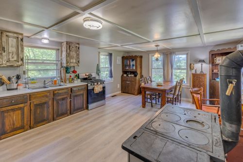 28 Miles Rd, Benton, NH, 03785-6406 | Card Image