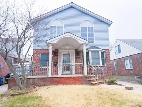 58-27 197th St, Fresh Meadows, NY, 11365-2315 | Card Image