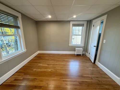 2r-198 E Central St, Franklin, MA, 02038-1464 | Card Image
