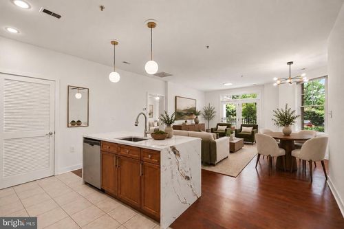 201-181 E Reed Ave, Alexandria, VA, 22305-3170 | Card Image
