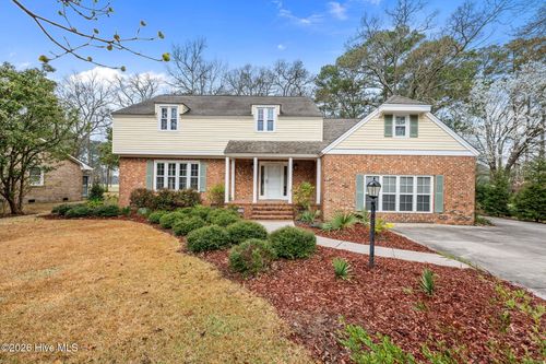 327 Plantation Dr, New Bern, NC, 28562-9506 | Card Image
