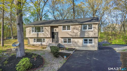 30 Patricia Ct, Gales Ferry, CT, 06335-1826 | Card Image