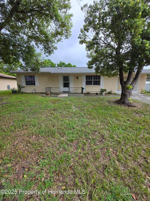 5143 Wellington Rd, Spring Hill, FL, 34609-1656 | Card Image