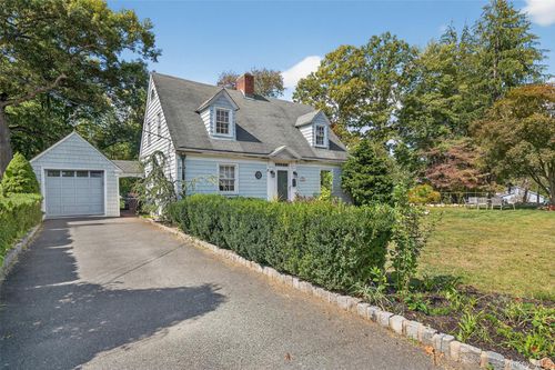 6 Waldron Ter, Sloatsburg, NY, 10974-2011 | Card Image