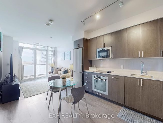 712 - 2550 Simcoe St N, Condo with 2 bedrooms, 1 bathrooms and 1 parking in Oshawa ON | Image 6